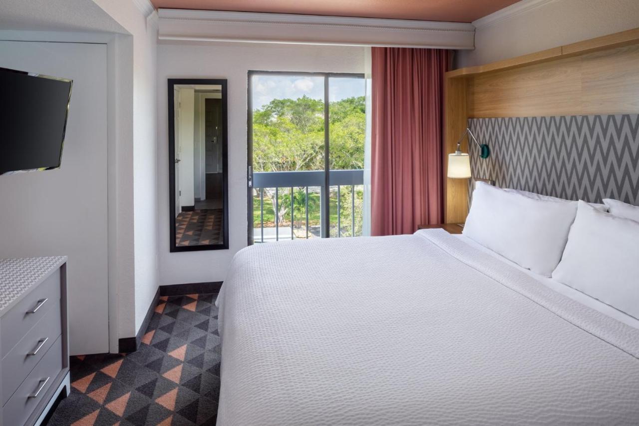 Holiday Inn & Suites Boca Raton - North Εξωτερικό φωτογραφία