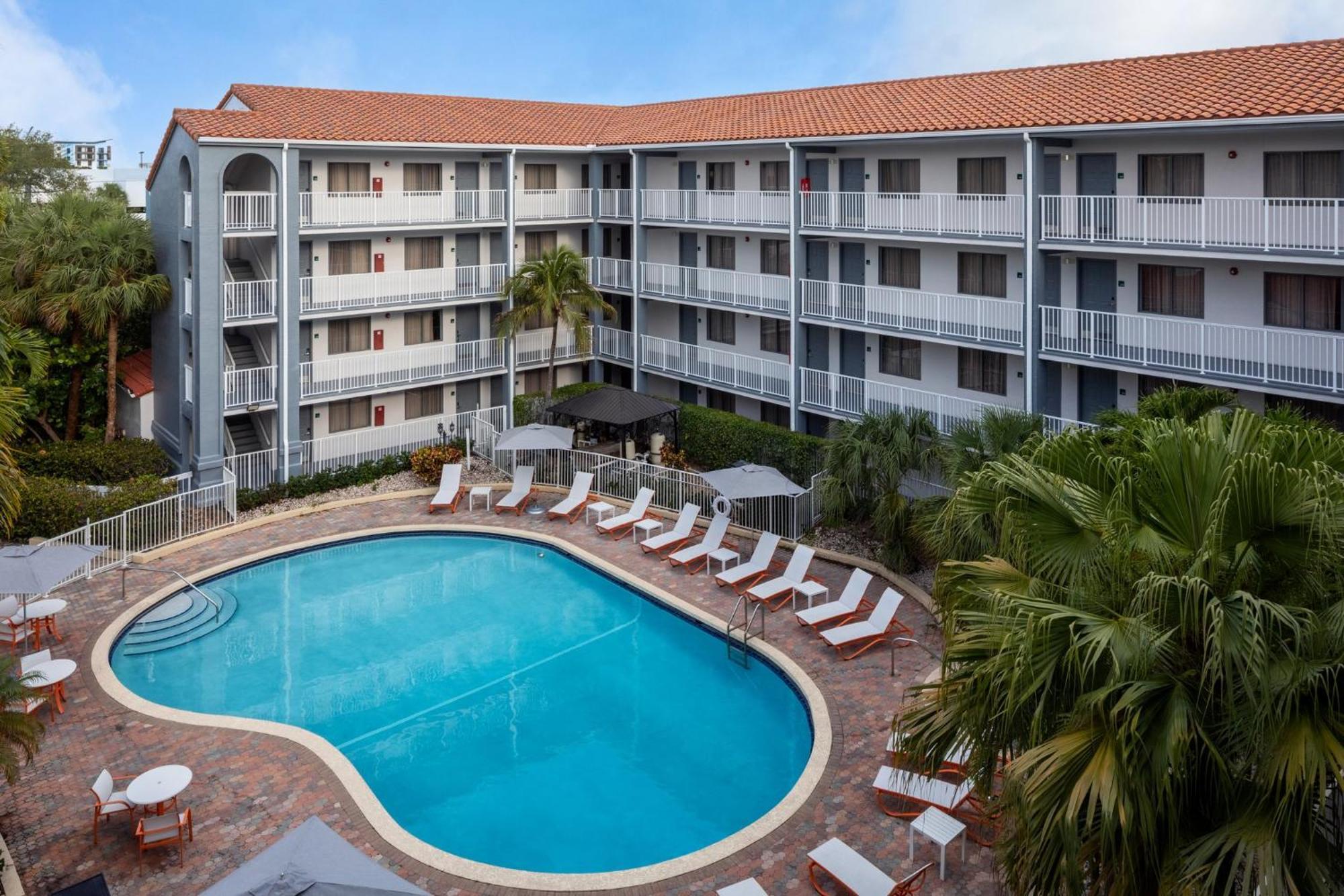 Holiday Inn & Suites Boca Raton - North Εξωτερικό φωτογραφία