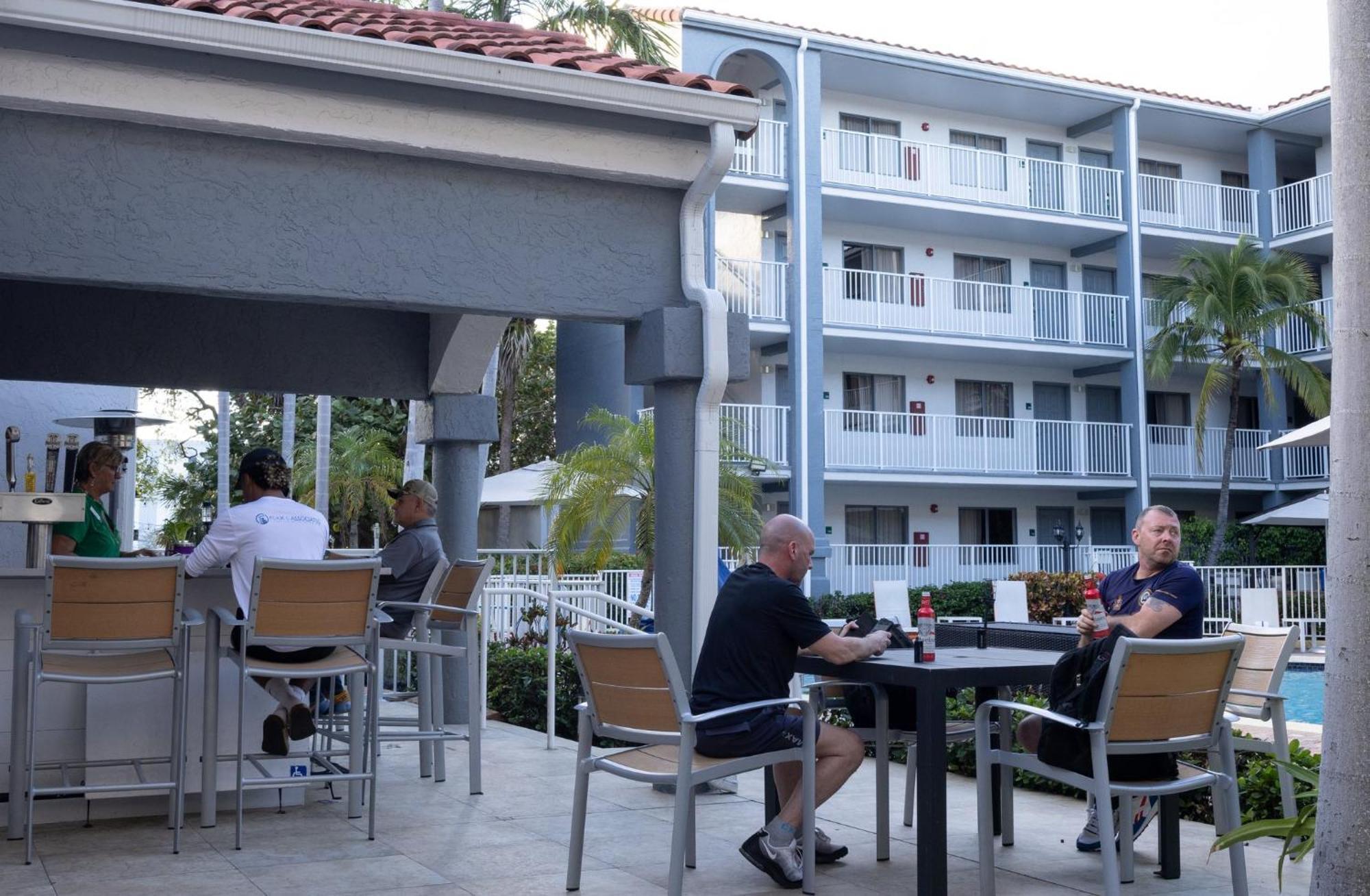 Holiday Inn & Suites Boca Raton - North Εξωτερικό φωτογραφία