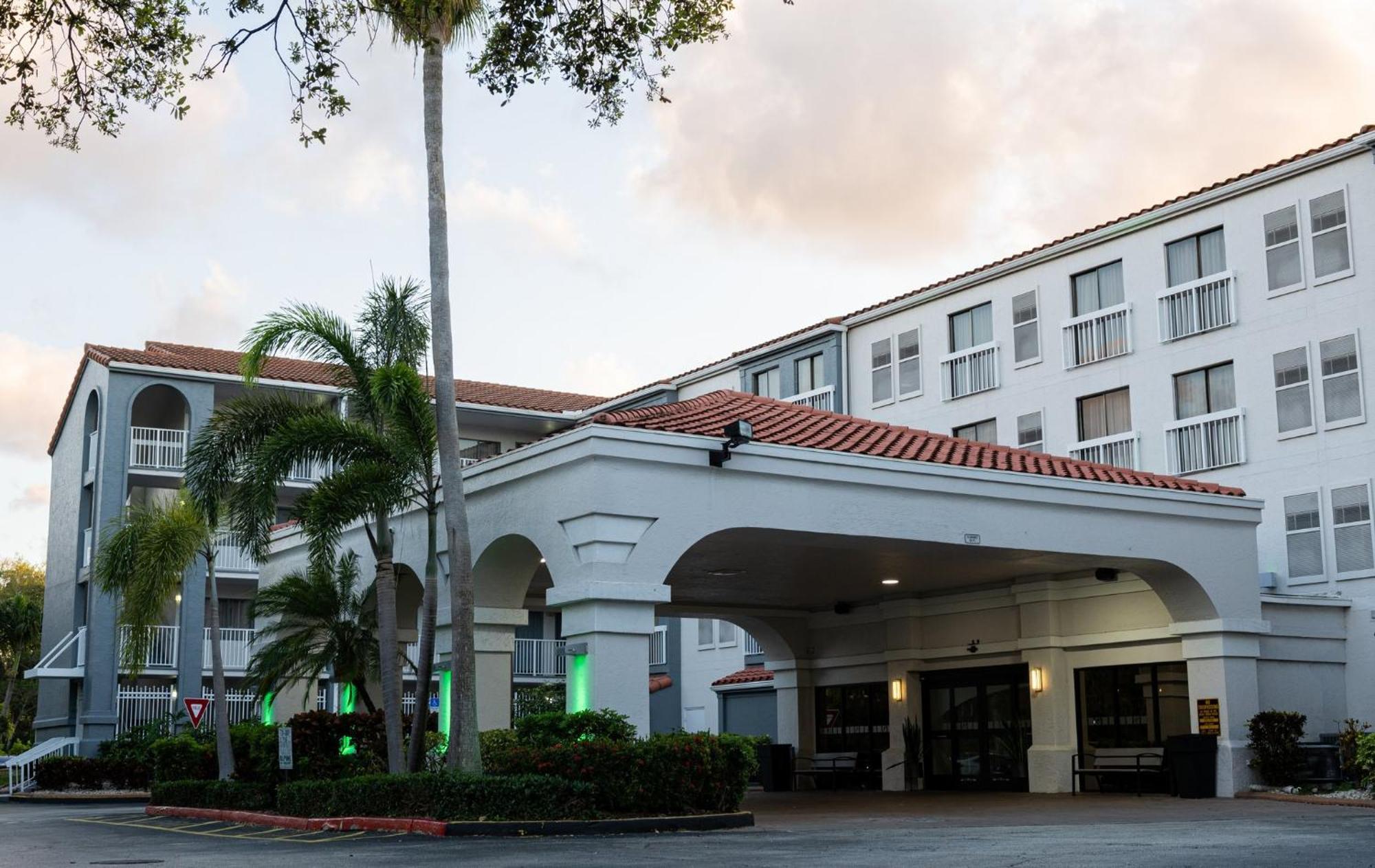 Holiday Inn & Suites Boca Raton - North Εξωτερικό φωτογραφία